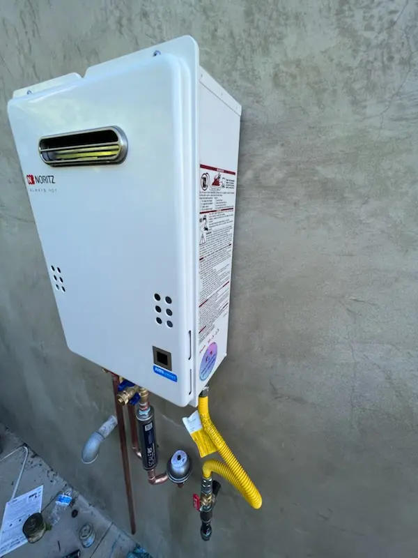 Tankless water heater installation for Leon Valley homes